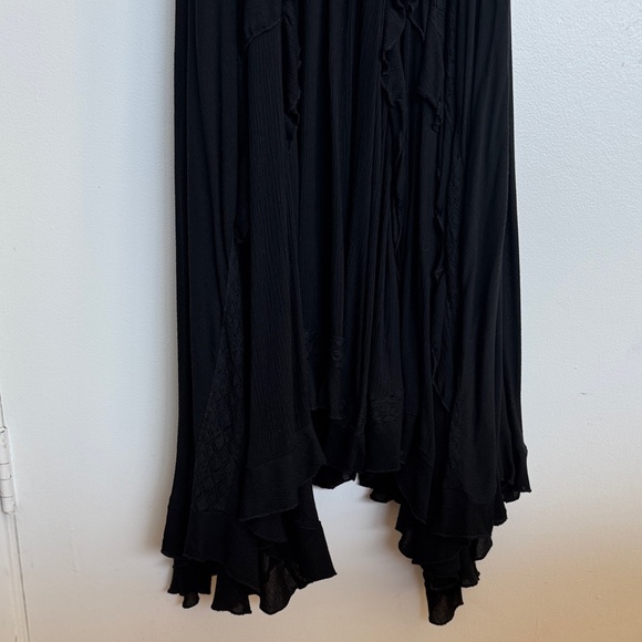 Black Ruffled Button-Down Dress - Picture 5 of 8